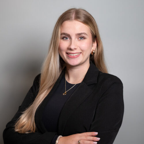 Pia Dezsö, 
